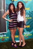 Miley_Cyrus-Teen_Choice_Awards-HQ_Pictures_000