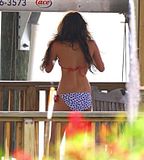 miley_cyrus_rocks_the_bikini_in_georgia_005