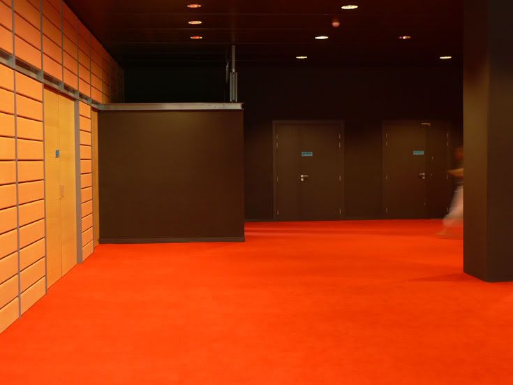 http://i81.photobucket.com/albums/j208/renarddesvolumes/citeinternationale/acces_amphi.jpg