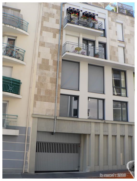 http://i81.photobucket.com/albums/j208/renarddesvolumes/nantesaout10/carr-des-antiquaires_02.jpg