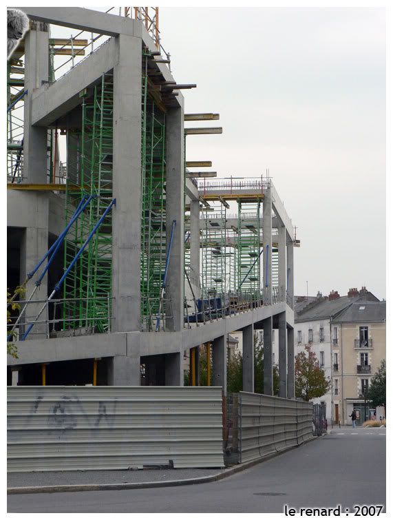 http://i81.photobucket.com/albums/j208/renarddesvolumes/nantesoct07/12habquais/habquais22.jpg