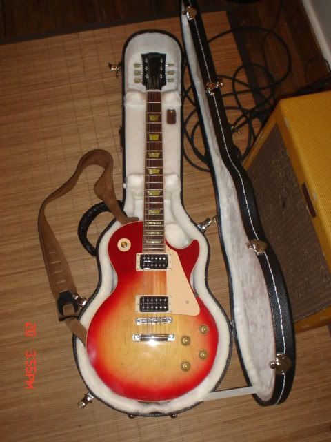 NewGuitar002.jpg