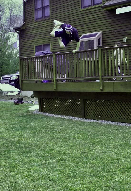 IMAGE: http://i81.photobucket.com/albums/j211/harrow17/snowboardpics035-1.jpg