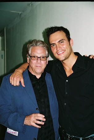 re: The Cheyenne Jackson is AWESOME page!!