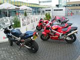 http://i81.photobucket.com/albums/j215/raysnake/sp%20topic/th_Bakkiedoen.jpg http://i81.photobucket.com/albums/j215/raysnake/sp%20topic/th_Bakkiedoen.jpg