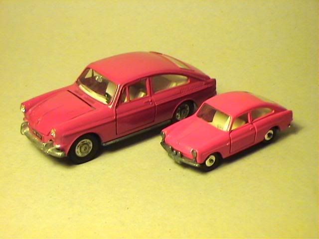  Vintage Dinky VW 1600 TL lovely model with lots of opening parts 