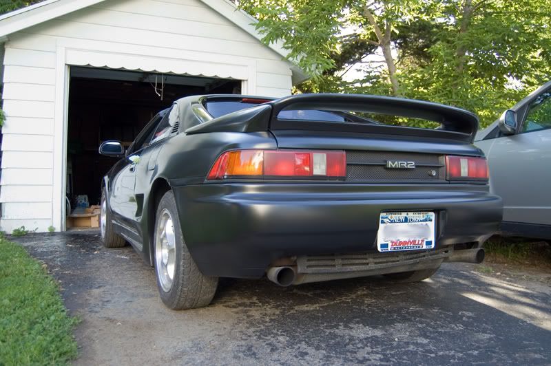 http://i81.photobucket.com/albums/j223/mjaetdti/Cars/mr2paintrear4.jpg