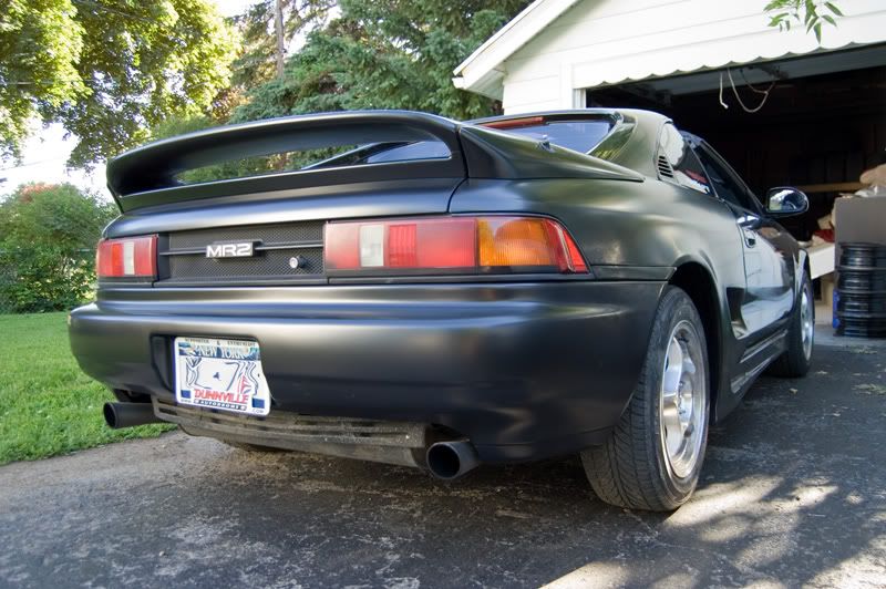 http://i81.photobucket.com/albums/j223/mjaetdti/Cars/mr2paintrear5.jpg