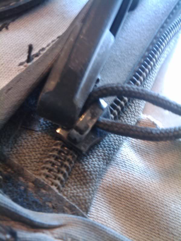 How to repair a bad zipper
