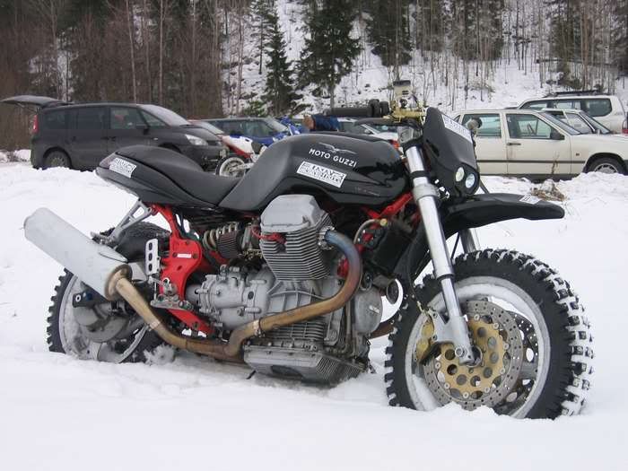 Moto_Guzzi_snow_tyres.jpg